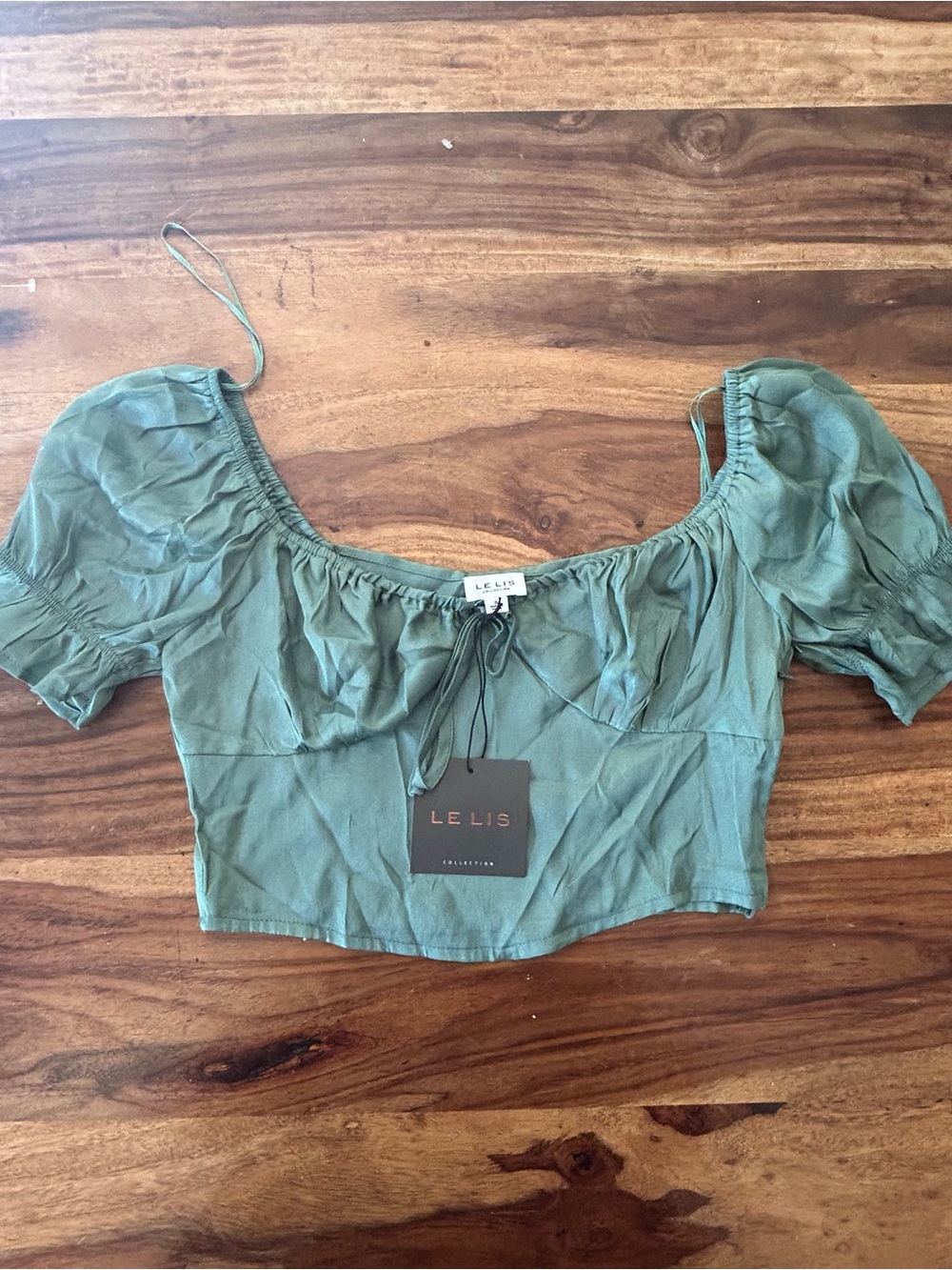 NWT Green Le Lis cropped sweetheart neckline,tie-front, short puff sleeves boho